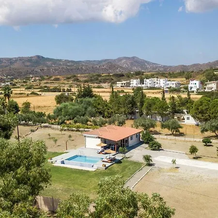 Luna Rossa Beachhouse Nyaraló *