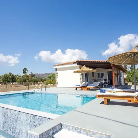 Luna Rossa Beachhouse *